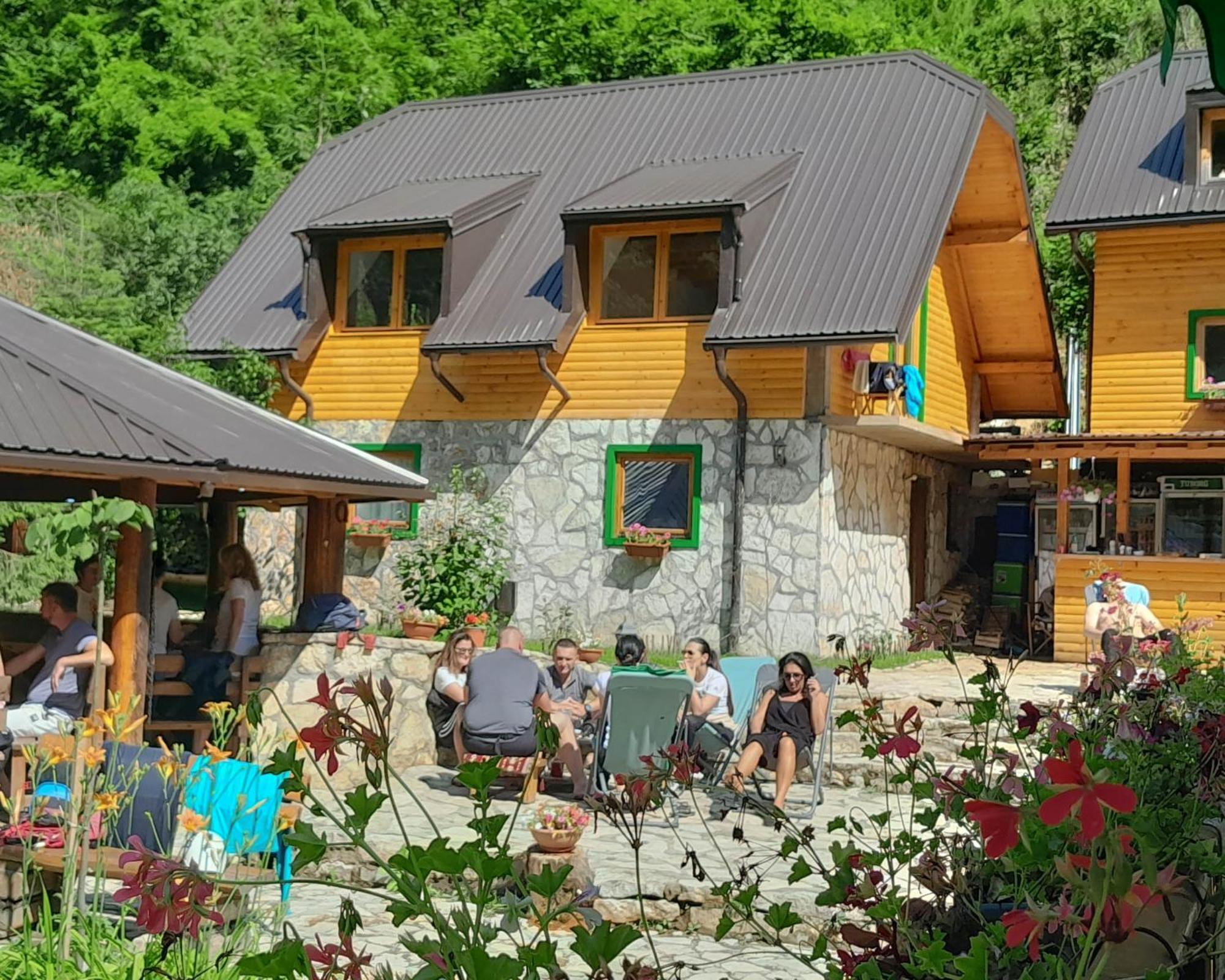 Hotel Rafting Camp Encijan Foca Exterior foto